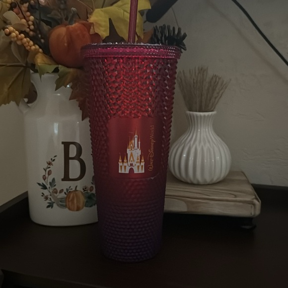 Limited edition starburcks and Disney - Picture 4 of 6